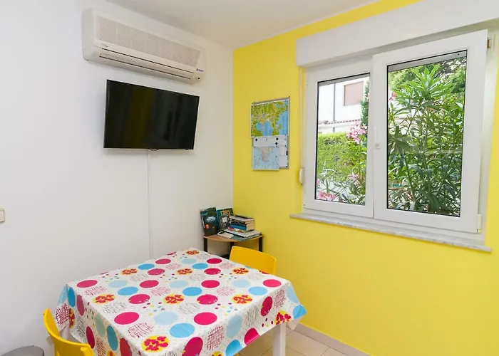 • Lungomare • Apartman *